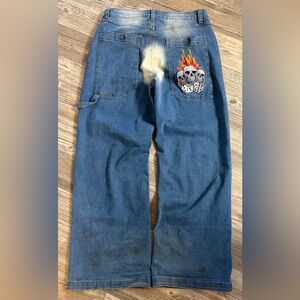 Hot Topic Embroidered Skull Washed Indigo wide-leg jeans 32x32